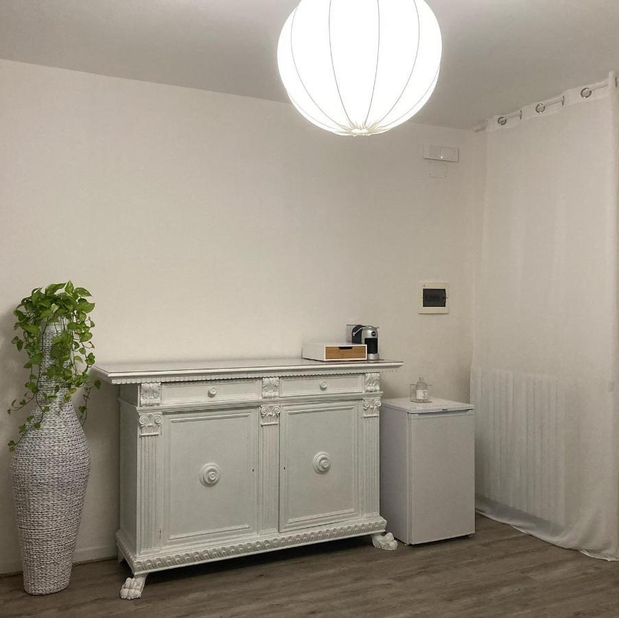Sunrise Bed and Breakfast Marina Di Pisa Buitenkant foto